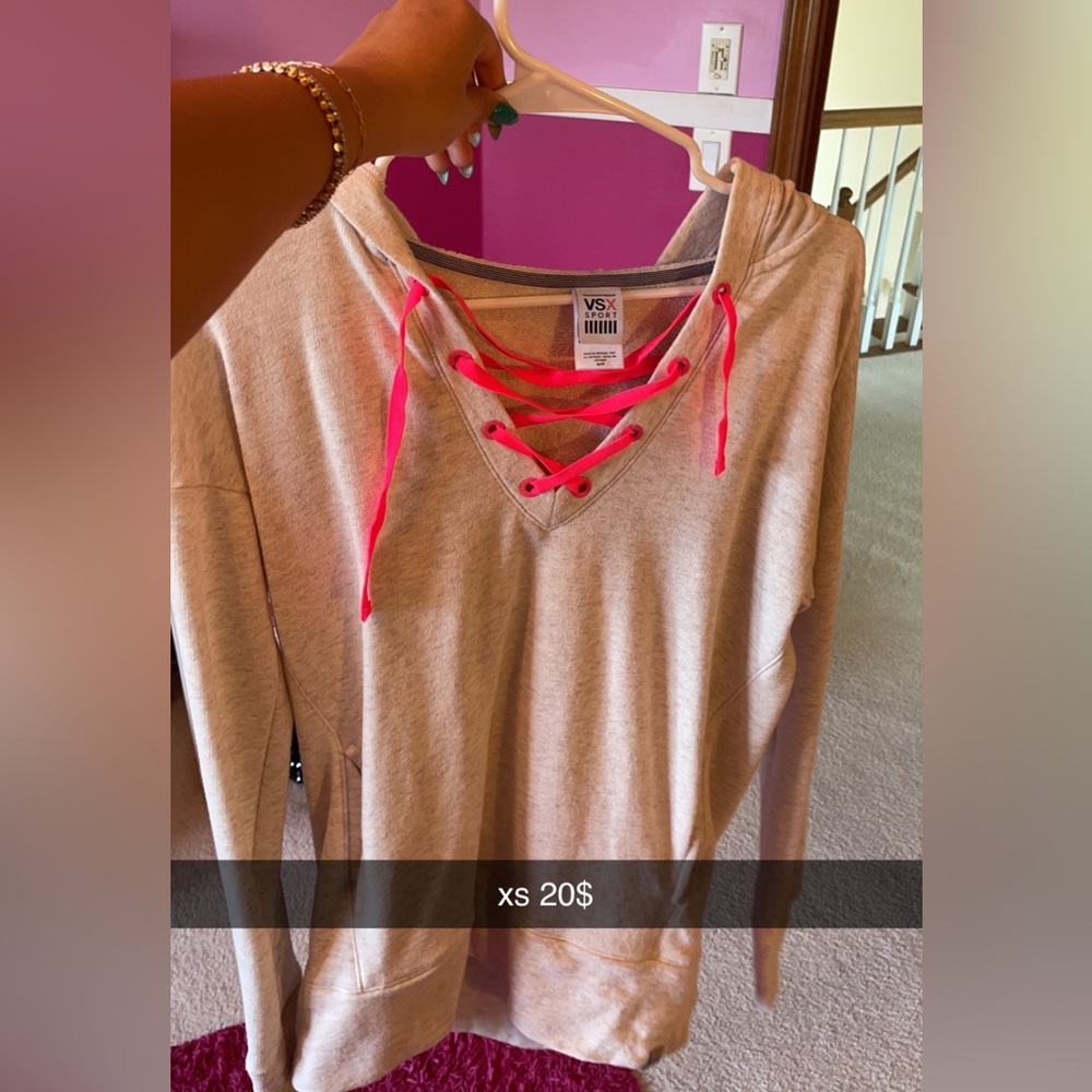 sweatshirt